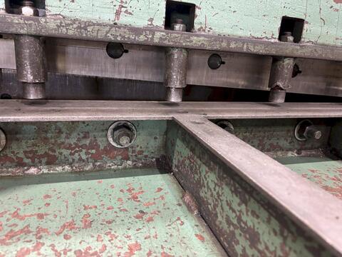 1/4" x 8' Betenbender, hydraulic power steel squaring shear, 1" x 4" blade, powered Back Gauge, 15 HP, 1988 - Image 8