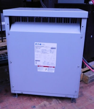 15 KVA 480 Delta Primary, 240/120 Delta Secondary, Eaton V48M22T15EE class AA transformer - Image 2