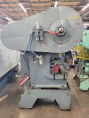 32 Ton, Minster #B1-32, Open Gap Frame Press, 700 SPM, 1.5" stroke, 2.25" adj, 9.5" Shut Height, 24" x 15" - Image 3