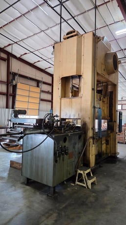 330 Ton, Clearing Niagara #SE2-300-84-48UH, straight side double crank, 8" stroke, 25" Shut Height, 84" - Image 7