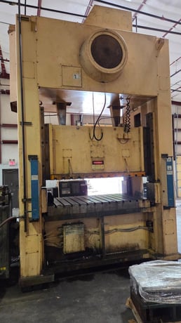330 Ton, Clearing Niagara #SE2-300-84-48UH, straight side double crank, 8" stroke, 25" Shut Height, 84" - Image 8