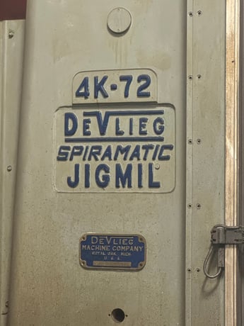 4" DeVlieg #4K-72, spiramatic jig mill, 40" 72" tbl., under power - Image 2