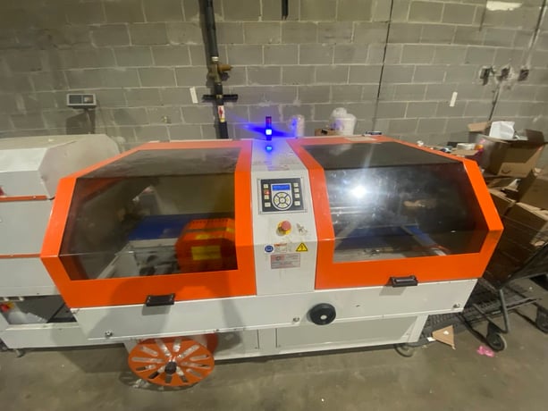 Clamco #6800CS, automatic side seal shrink wrap, 70 CPM, 100 FPM, 220 V., 2020 - Image 1