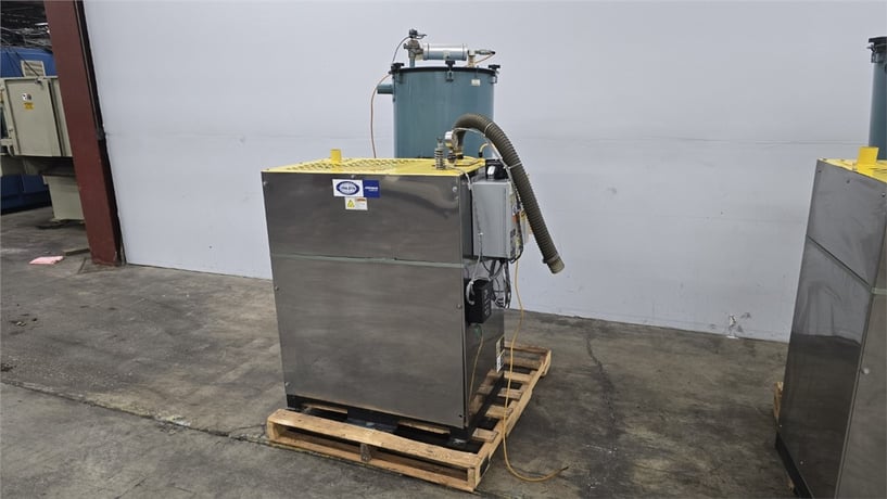Una-Dyn #5HP, PowerMax HP Pump, w/2" Hopper, 2" Inlet, 105 CFM Airflow, 10" Hg Vacuum, 5 HP, 460 V - Image 1