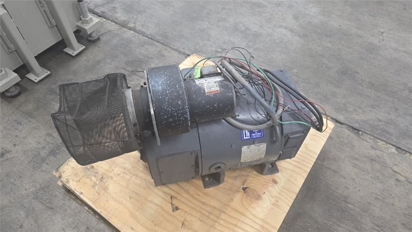 100 HP 1750/2000 RPM Emerson 3660D450100 DC Motor, Frame 366AT, w/1 HP Blower Motor, Shunt Wound, 160 Amps - Image 1