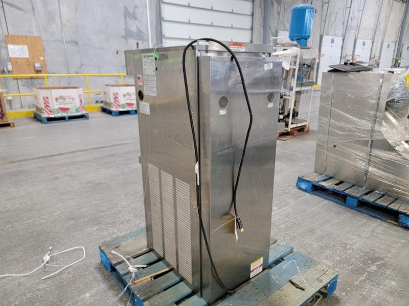 Stoelting #F231-38i2P, soft serve & frozen yogurt machine, (2) 3/4 HP drive motors, 12000 BTU/Hr. compressor - Image 5