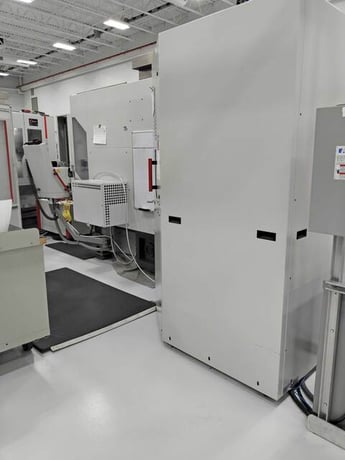 Hermle #C30U, 5-Axis machining center, 25.6" X, 23.6" Y, 19.7" Z, 20-18000 RPM, 20 HP, 75 automatic tool - Image 8