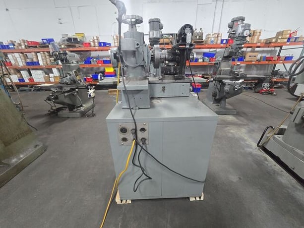 Royal Oak, Universal Grinder, 5-1/2" diameter x 8" L max, 240 V., 3ph, tooling - Image 4