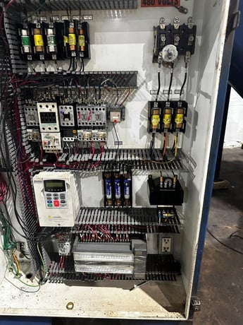 Inter-Source #CA-6200, continuous chip processing, 1500 lb. max capacity, 2 HP, 1999 - Image 9