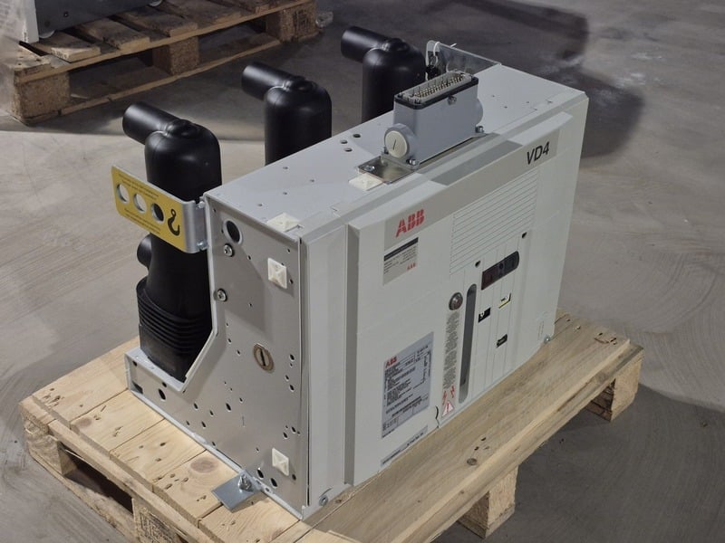 1250 Amps, ABB, VD4 17.12.32, vacuum circuit breaker, 17.5 Kv, 95 Kv, 31.5 Ka, new, 2021 - Image 3