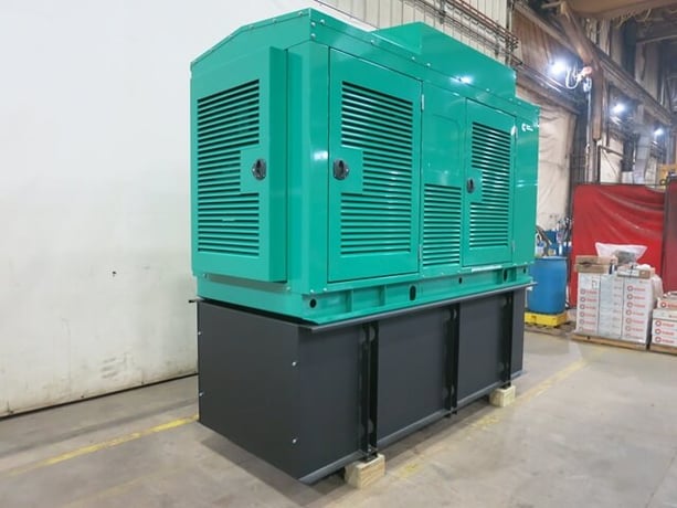 300 KW Cummins #DQDAC, diesel gen, QSL9-G7 engine, 418 HP, Tier 3, 120/208 Volts, PMG, UL 2200, weatherproof - Image 2