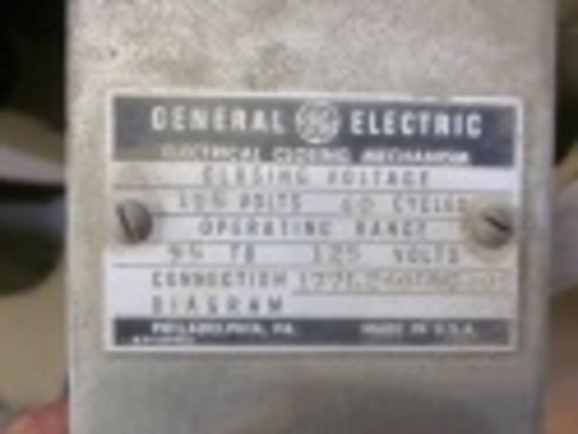 3000 Amps, General Electric, AK-2-75-3, electrically operated, drawout, #AB0746 - Image 1