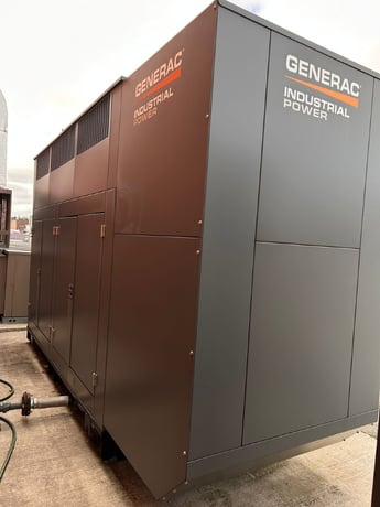 300 KW Generac #SG300, Natural gas generator, Standby, 347-600 Volts, 2013 - Image 2
