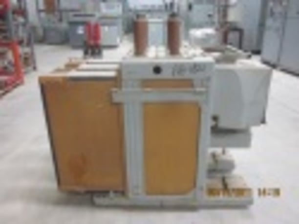1200 Amps, General Electric, AM-13.8-500-2, electrically operated, drawout, #AB0821 - Image 5