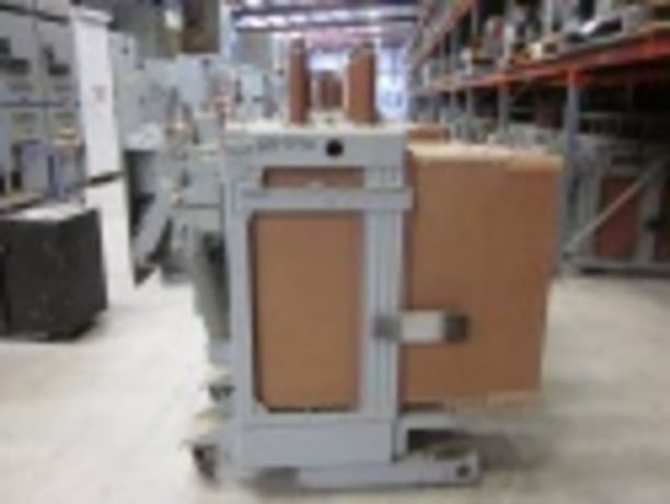 1200 Amps, General Electric, AM-13.8-750-5LB, electrically operated, drawout, #AB0770 - Image 4