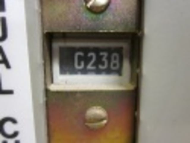 1200 Amps, General Electric, VB1-13.8-500-0, electrically operated, drawout, #VB2557 - Image 1