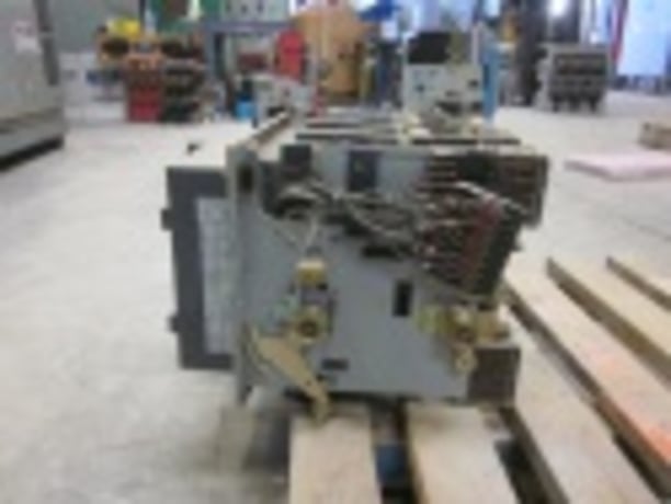 2000 Amps, General Electric, SSD20B220, manually operated, drawout, #IC0071 - Image 5