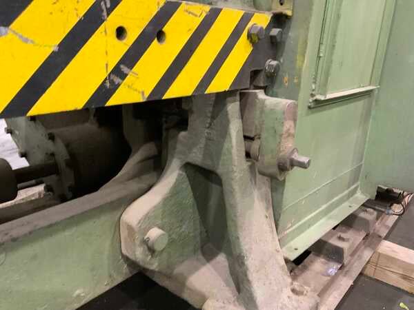 10' x 1/2" Bertsch #9, plate bending rolls, 13" roll diameter, air drop end, geared adjustment rear roll - Image 8