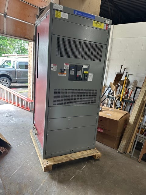 4000 Amps, General Electric, Main Breaker Distribution Panelboard 277/480 Volts, 3P4W Indoor LIG RELT - Image 3
