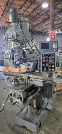 Supermax #YCM-2GS, #40 horz. spindle & turret head, automatic feed, digital read out, 1994 - Image 1