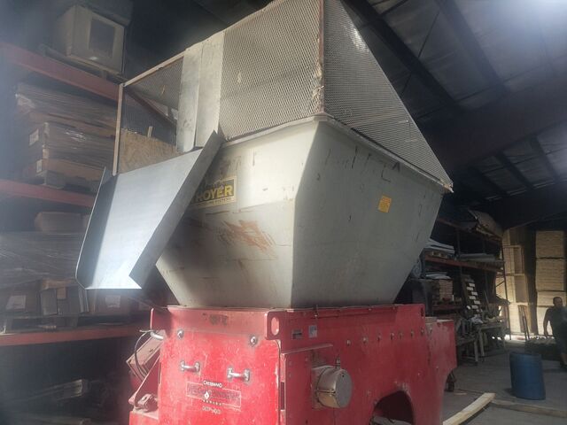 Cresswood #HF40-50, 42" x 66" shredder, 1" screen, 50 HP, 40" wide rotor, 480 V. - Image 1