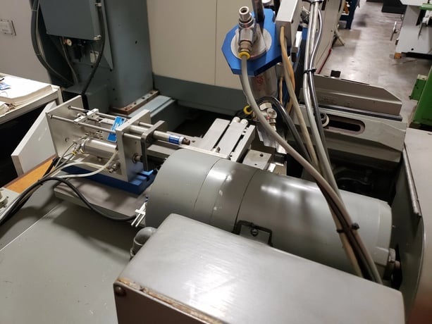 Hardinge #HSL-59, automatic production speed lathe w/ controls & cutoff - Image 9