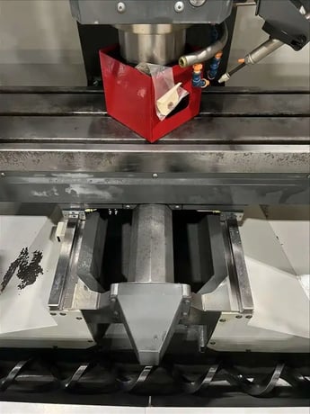 Haas #TM-2P, 40" X, 16" Y, 16" Z, 10000 RPM, 20 automatic tool changer, automatic air gun, chip auger, rigid - Image 7