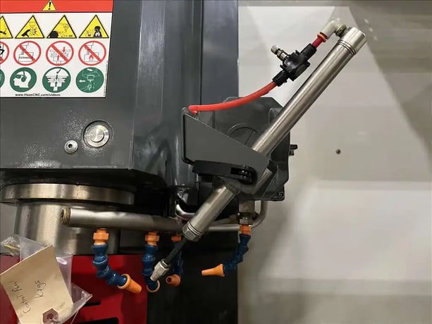 Haas #TM-2P, 40" X, 16" Y, 16" Z, 10000 RPM, 20 automatic tool changer, automatic air gun, chip auger, rigid - Image 9