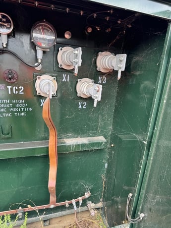 2000 KVA 27600Wye/13800 Primary, 4160/2400 Secondary, CES, padmount transformer, dead front radial feed, 2015 - Image 3