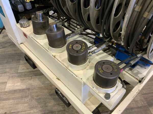 Modern Hydraulics, unified hydraulic jacking system, 40 ton, 4 jacks, push button controls, portable on - Image 2