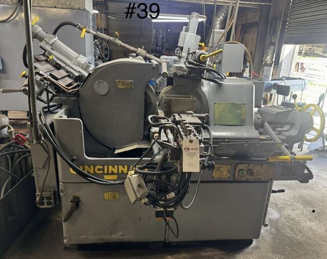 Cincinnati No. 2 Mdl. O-M, centerless grinder, 3.5" capacity, 24" grinding wheel, 1953 - Image 7