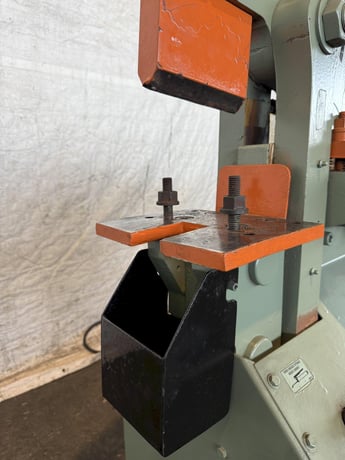Pirahna, ironworker - Image 6
