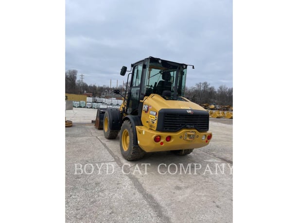 Cat 908M, Wheel Loader, 758 hours, S/N: K5802582, 2021 - Image 2