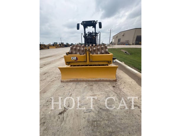 Caterpillar CP12, Vibratory Single Drum Pad, 372 hours, S/N: 74900153, 2024 - Image 3