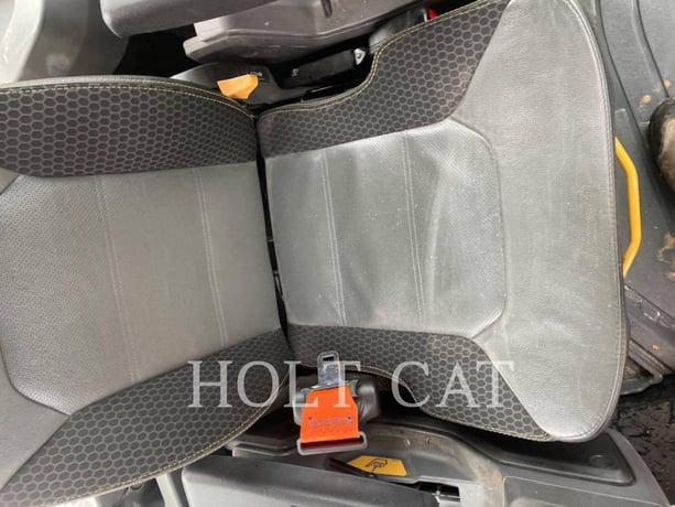 Cat D6XELGPVP3, Skid Steer Loader, 1394 hours, S/N: LRG01272, 2024 - Image 7