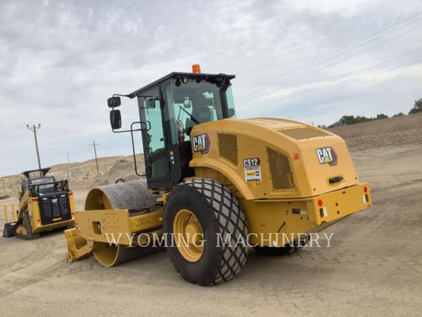 Caterpillar CS12, Asphalt Distributor, 18 hours, S/N: 5G300184, 2025 - Image 4
