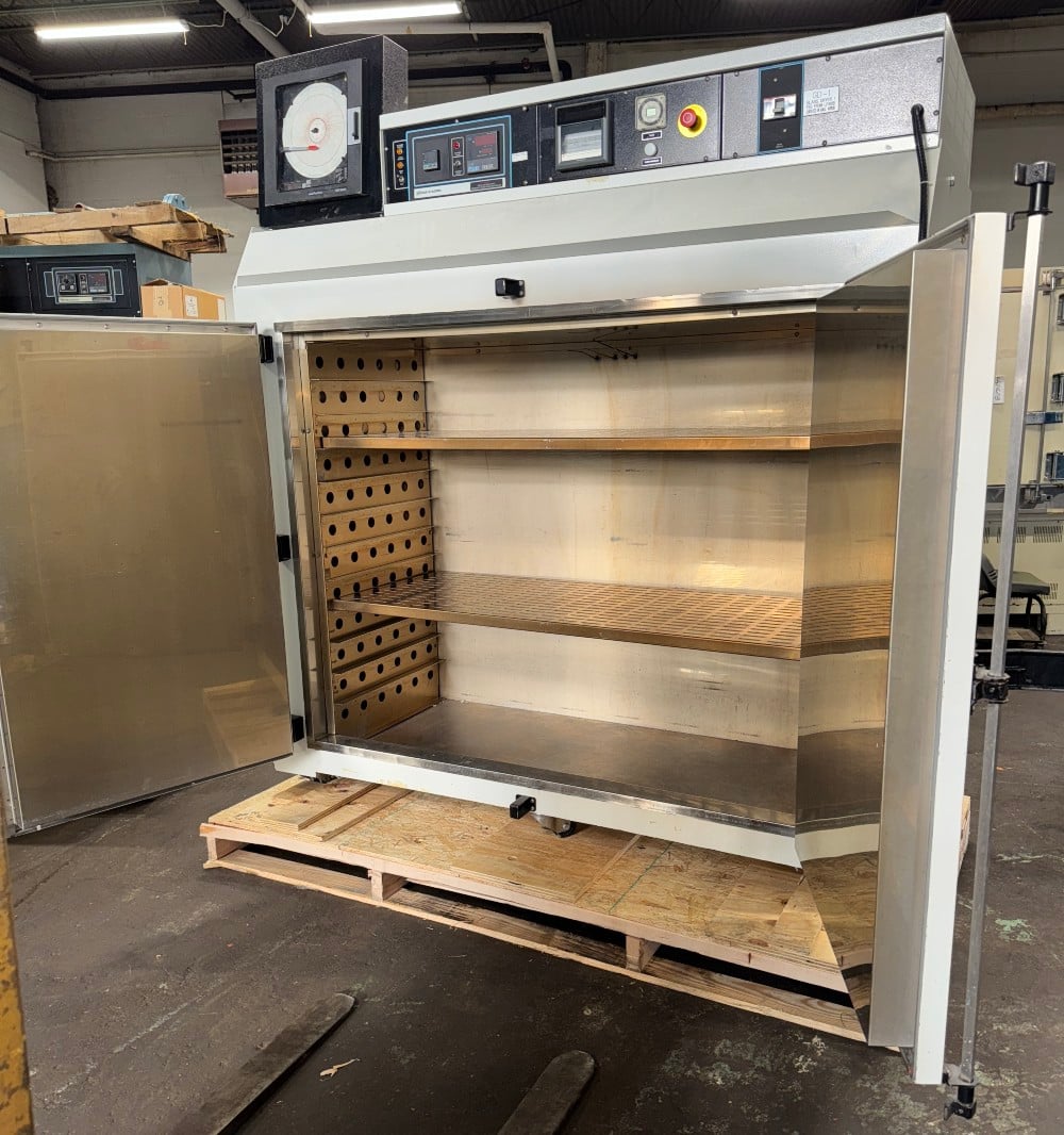 60" width x 50" H x 24" L Blue M #DCW-406-E-ST350, cabinet oven, Stainless Steel interior, 600°F, like new - Image 6