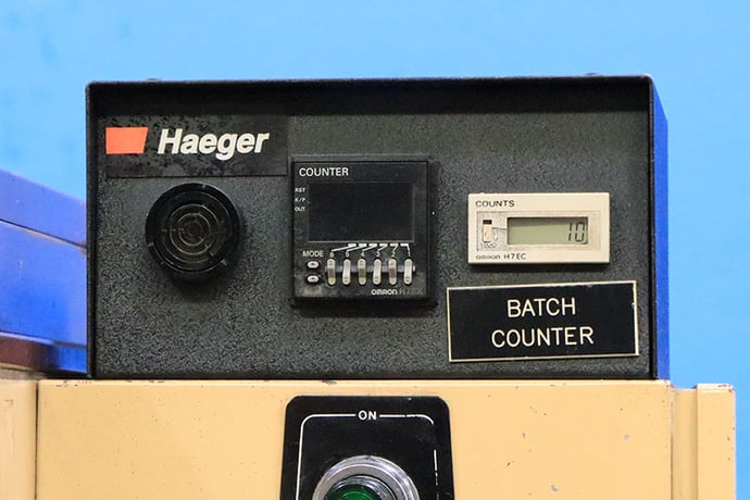 6 Ton, Haeger #HP6-C, hydraulic hardware insertion press, 8.5" stroke, 18" throat, AF-MAS vibratory feeder - Image 3