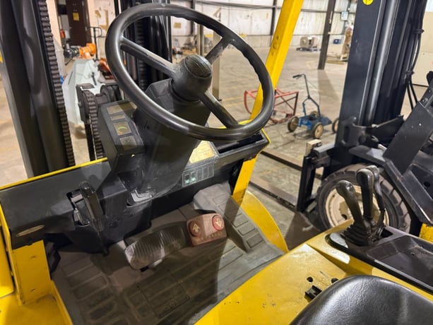 4400 lb. Hyster #H50XM, 5K Mono-Pedal forklift, 15.9" lift height - Image 4