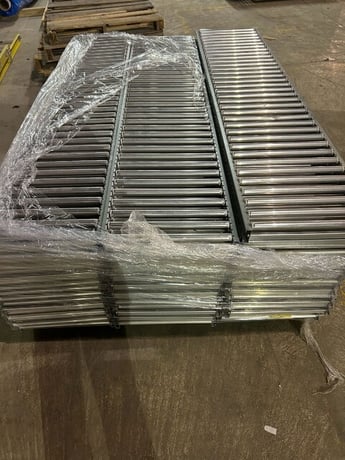 Gravity roller conveyor - Image 1