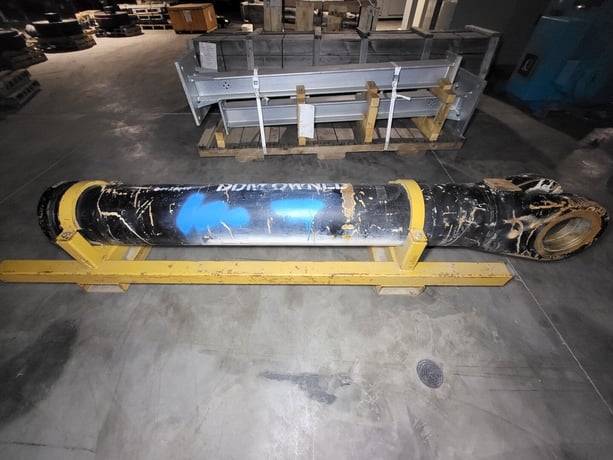 Caterpillar #3679004, cylinder, 2012 - Image 1