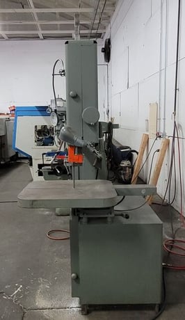 24" x 12" Grob #4V-24, vertical band saw, 1" x 179" blade, 3 HP, 40-5000 FPM, blade welder - Image 3