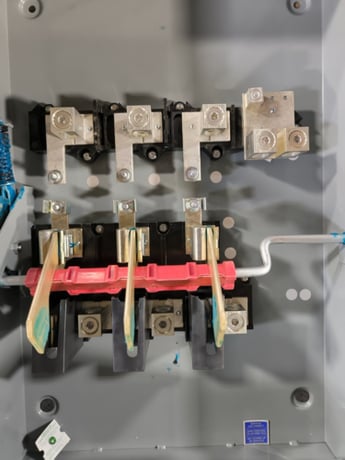 400 Amp. Square D, D325NTR, Fusible Safety Disconnect Switch, 240 VAC, 3PH, 3P, 3R, unused - Image 2