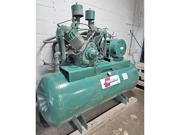 90 cfm, 175 psi, Champion #HRA25-25, piston dual stage air compressor, 250 gallon horizontal tank - Image 2