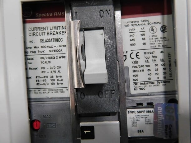 250 Amp. General Electric, Spectra Series, panelboard, 4-wire, 277 Volts, 3 phase - Image 6
