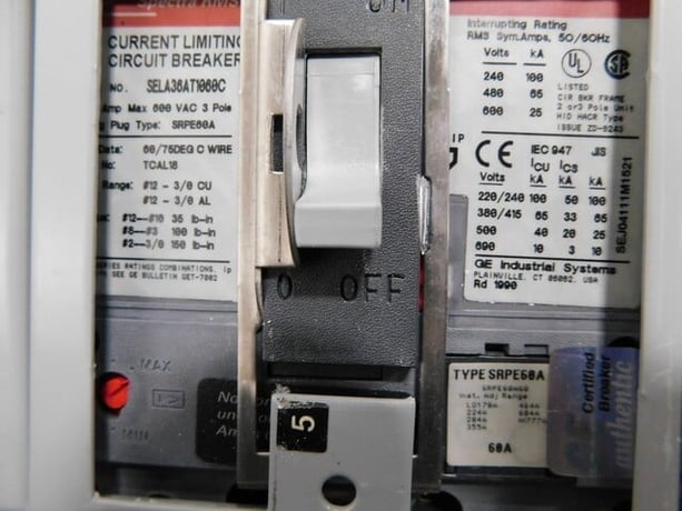 250 Amp. General Electric, Spectra Series, panelboard, 4-wire, 277 Volts, 3 phase - Image 7