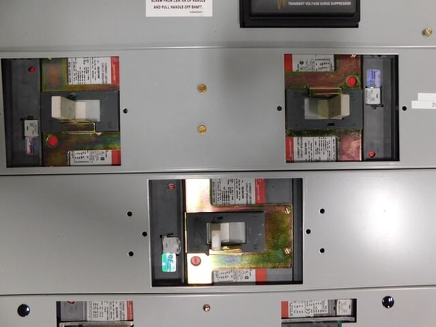 800 Amp. General Electric, APB4475D, Spectra Series, panelboard, 3-wire, 480 Volts, 3 phase - Image 7