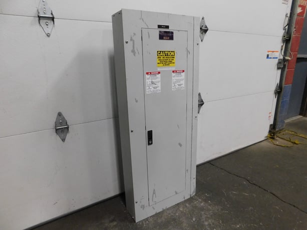 225 Amp. General Electric, AQF3421JTX, Spectra-A-Series panelboard, 4 wire, 120/208Y Volts - Image 4