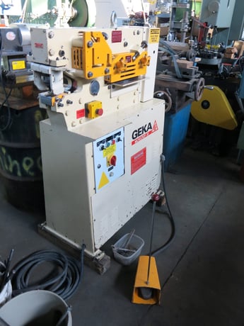 3" x 3" x 5/16" Geka #MICROCROP, Hydraulic Ironworker, 36 Ton, 220 V., 1ph - Image 2