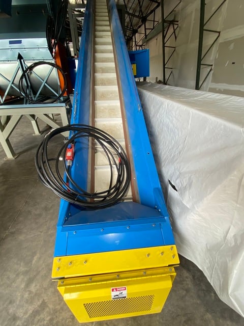 14" wide x 31' long, MC3 Conveyor #3, Slider Bed Belt Conveyor (D-Style), cleated belt, new surplus - Image 8
